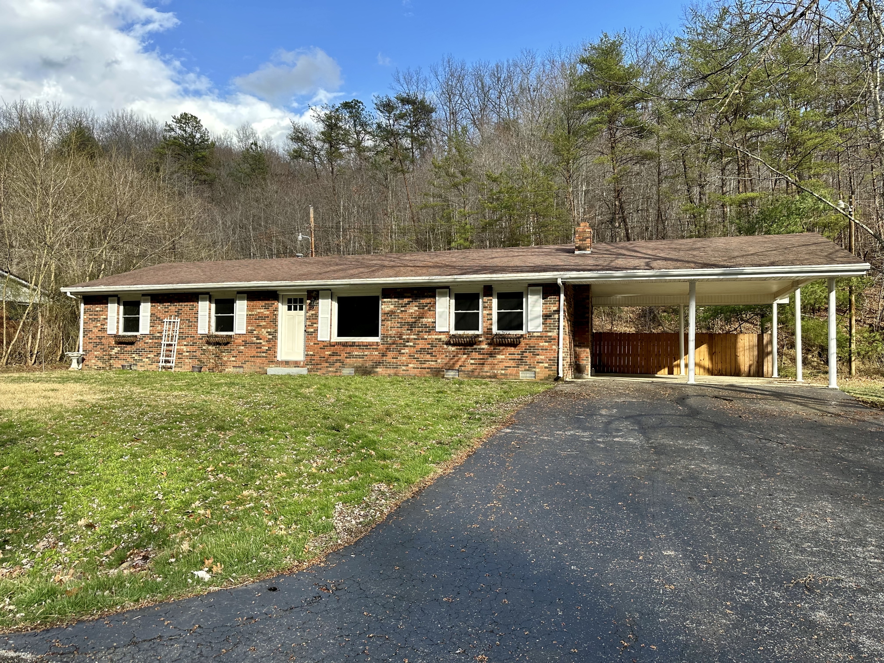 230 Pleasant Valley